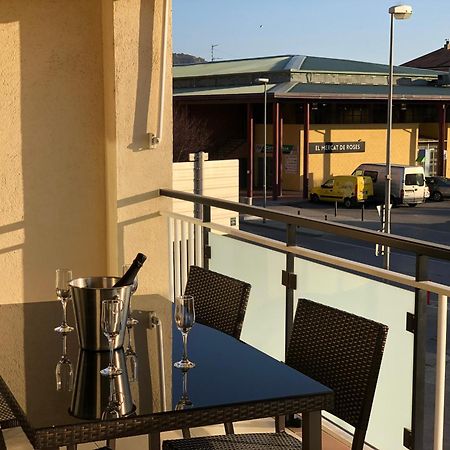 Apartamentos Benet روساس المظهر الخارجي الصورة