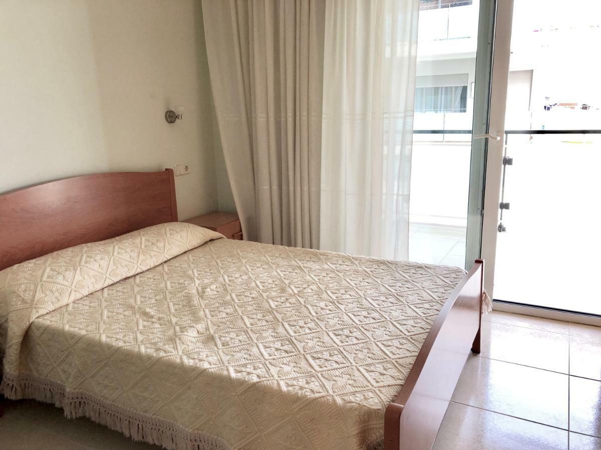 Apartamentos Benet روساس المظهر الخارجي الصورة