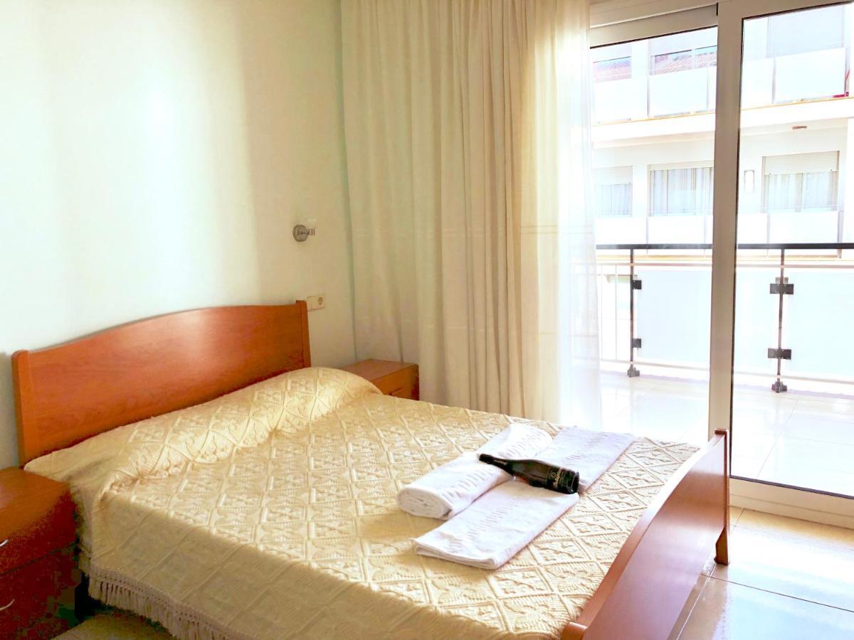 Apartamentos Benet روساس المظهر الخارجي الصورة